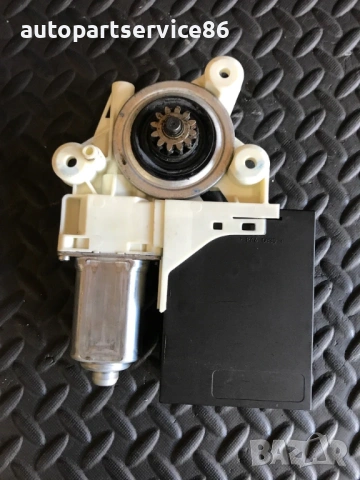 Мотор за преден десен прозорец на врата за Volvo V50 2.0 TDI (2004-2010) 30739065AD