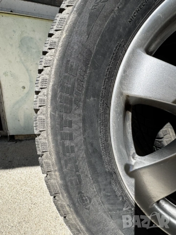 Продавам комплект 4 бр. оригинални джанти Mercedes-Benz с зимни гуми Michelin 235/65/17, снимка 5 - Гуми и джанти - 54686208