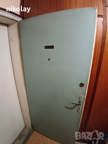 Спешно входна врата 