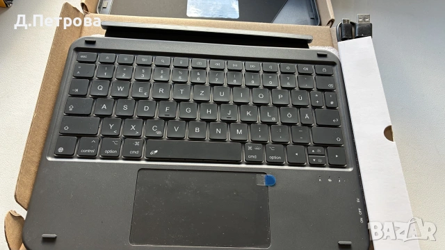 Калъф с Bluetooth клавиатура и тъчпад за iPad 10 (2022) и iPad 11 (A16, 2025), снимка 2 - Таблети - 55226465
