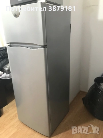 Хладилник Indesit, снимка 2 - Хладилници - 54944015