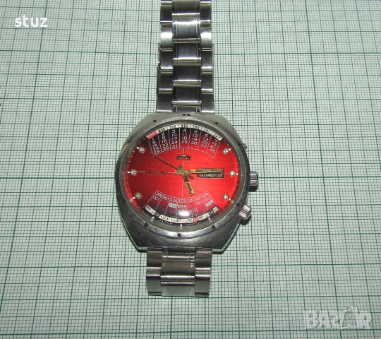 Часовник Orient с вечен календар