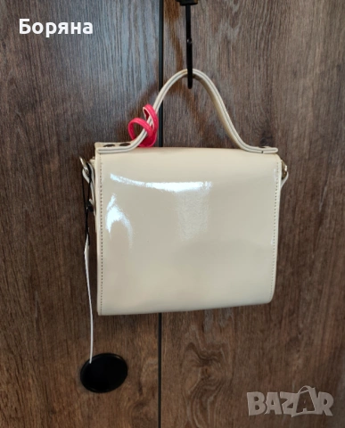 Local Heroes нова малка чанта с аксесоар висулка кон, снимка 10 - Чанти - 52238196