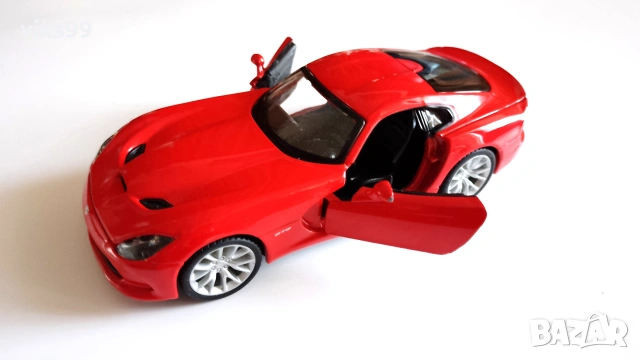 Bburago BMW 1 Series, Dodge Viper GTS и Porsche Taycan, снимка 8 - Колекции - 55069526