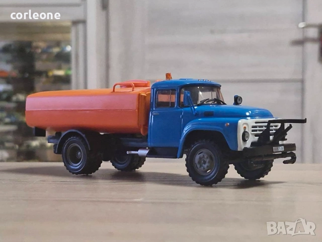 ЗИЛ-130 водоносна 1977 - мащаб 1:43 на DeAgostini моделът е нов в блистер, снимка 6 - Колекции - 55016470