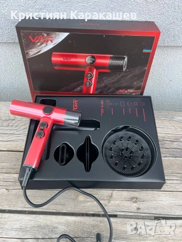 Професионален сешоар VGR V-401 с LED дисплей – Червен