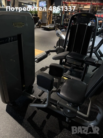 Abductor машина Technogym Element — отлично състояние, снимка 2 - Фитнес уреди - 55050469