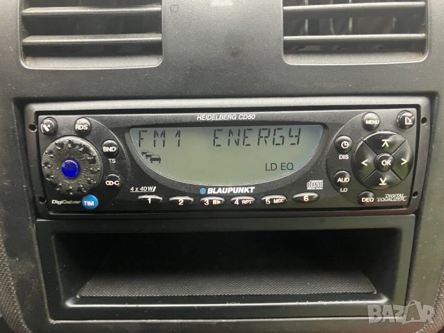 Продавам авторадио Блаупункт, снимка 2 - Радиокасетофони, транзистори - 54024433