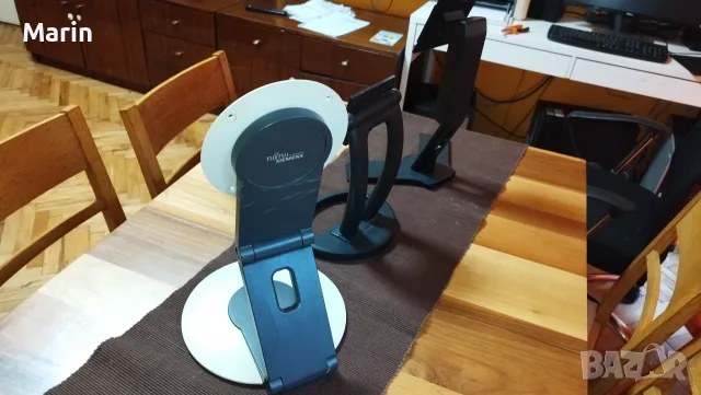 Продавам стойки за монитори