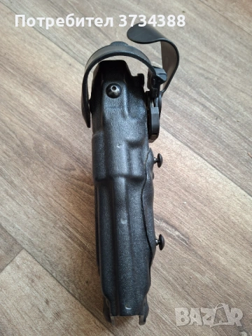 Кобур за Глок 17 с фенер Safariland, снимка 5 - Оборудване и аксесоари за оръжия - 54228028