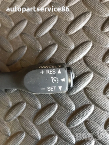 Бутон за круиз контрол за Toyota Avensis 2.0 D4D (2009-2014) 18A174, снимка 2 - Части - 54216004