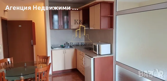 Просторно студио в затворен комплекс в " Слънчев бряг " 