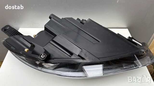 Фар за Ford Fiesta MK8 , снимка 3 - Части - 54009436