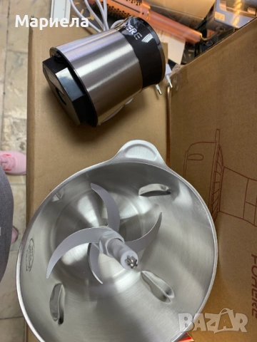 Eлектрически чопър FOHERE 2.5L , С 4 ножа, снимка 11 - Чопъри и пасатори - 54776165