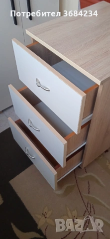 Продавам шкаф с 3чекмеджета, снимка 4 - Шкафове - 54142176