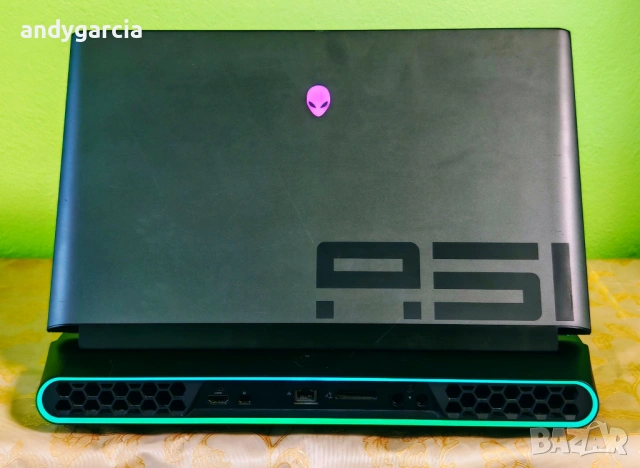 NVidia RTX 2080 8GB 190W/Core i9 - 9900K/16GB RAM/256GB SSD+1TB/17.3 144hz IPS/Dell Alienware AREA51, снимка 3 - Лаптопи за игри - 54741978