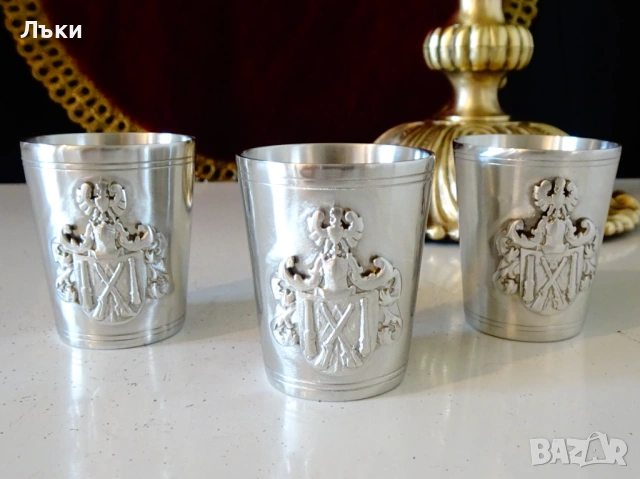 Калаена чаша за ракия,рицар,пушки,орел. 