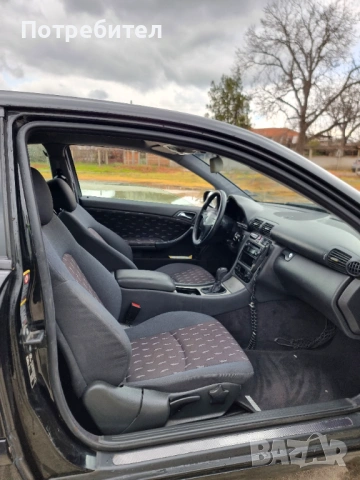 Mercedes-Benz C180 Kompresor, снимка 17 - Автомобили и джипове - 54007041