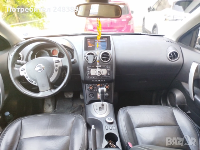 Nissan Qashqai , снимка 8 - Автомобили и джипове - 54838353