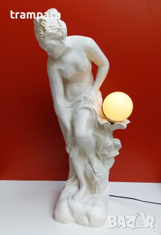 НАЙ ДОБРАТА ОФЕРТА Лампа ,склуптура , Венера 85 см. 