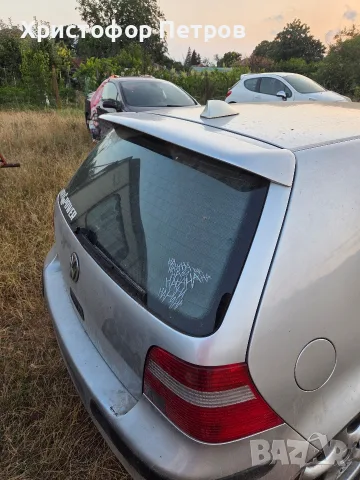 заден капак със спойкер за vw golf 4, снимка 3 - Части - 55485891