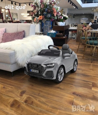 Детска акумулаторна кола Audi RS Q8 12V