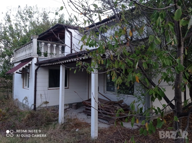 Продавам дворно място с двуетажна къща в незавършен вид., снимка 2 - Къщи - 55158059