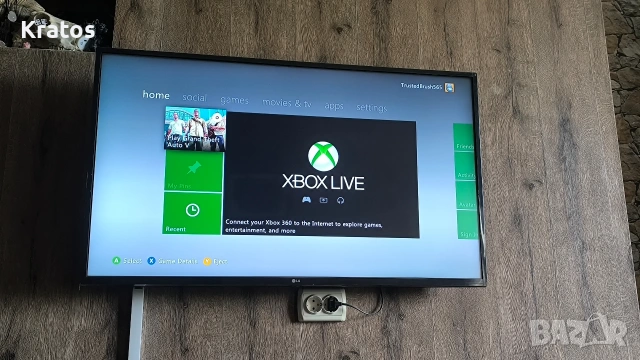 Microsoft Xbox 360 Slim 250GB HDD, снимка 4 - Xbox конзоли - 54444501