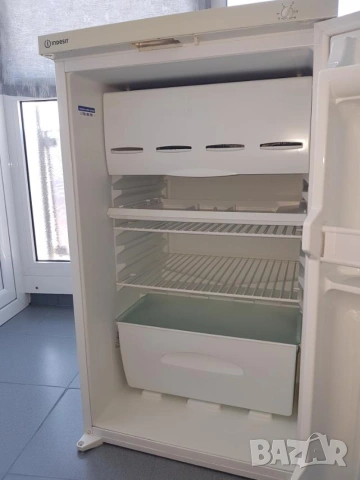 ПРОДАВАМ ХЛ. INDESIT, снимка 7 - Хладилници - 55264443