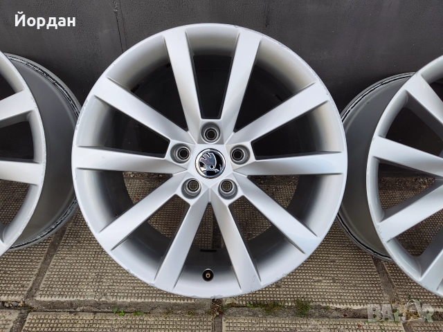  ОРИГИНАЛНИ джанти 18 ' цола 5x112 SKODA Octavia III / Шкода Октавия 3, снимка 8 - Гуми и джанти - 55192003