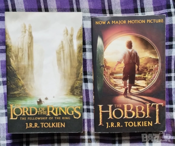 Лот от две книги на Дж. Р. Р. Толкин на английски 