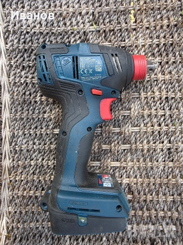 импакт гайковерт 2 в 1 бош bosch gdx 18v 200c, снимка 2 - Винтоверти - 54481961