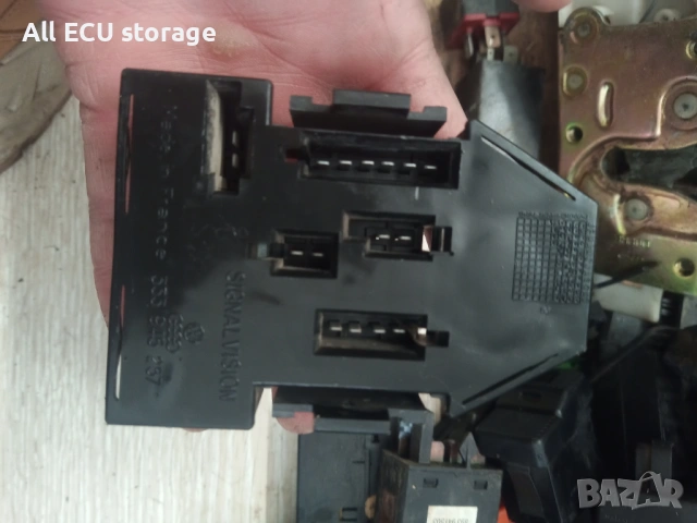 Платка стоп VW Passat B3 (ляв външен) , 333945257, снимка 2 - Части - 54392496