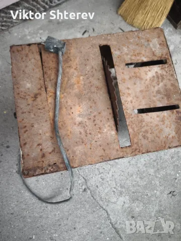 настолен циркуляр за дърво с електродвигател 220V монофазен, снимка 3 - Циркуляри - 55673401