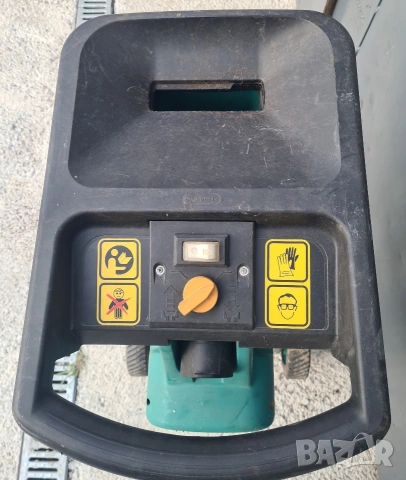 Електрическа дробилка за клони Bosch AXT 2000, снимка 4 - Градинска техника - 54894258
