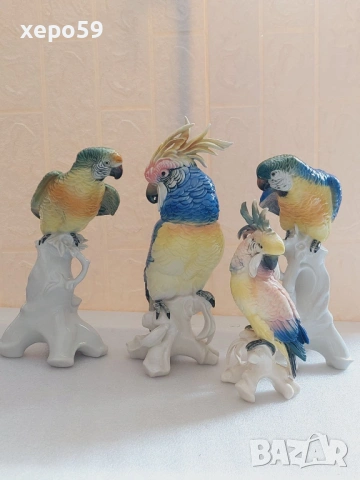 Прекрасен лот от четири папагала на немската фирма Карл Енс (Karl Ens).