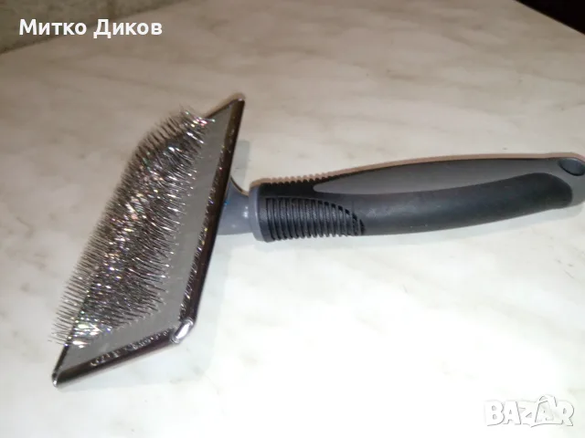 Метална четка нова за чистене на кучета и домашни любимци