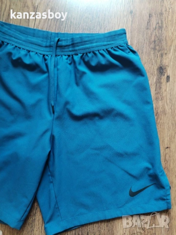 Nike - страхотни мъжки панталони Л , снимка 2 - Спортни дрехи, екипи - 54961875