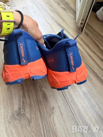 Оригинални маратонки Brooks Cascadia 17! 47,5 н, снимка 4 - Маратонки - 54742459