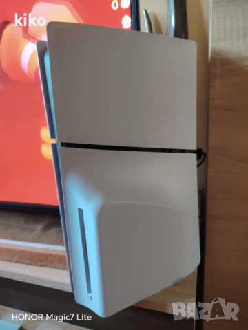 PS5+4 игри, малко използван и в отлично състояние
