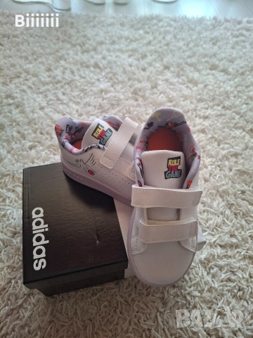 Нови оригинални маратонки Adidas , снимка 2 - Детски маратонки - 54442661