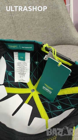 Нова шапка с козирка Formula 1 x Aston Martin one size x BOSS, снимка 5 - Шапки - 54868376