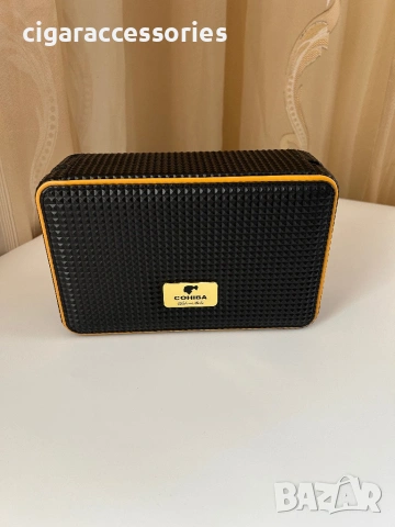 Cohiba преносим кожен хумидор за 4 пури с дигитален хигрометър