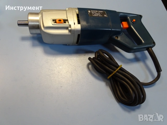 Пробивна бормашина Елпром Ловеч BZ16A 650W 220V, снимка 3 - Бормашини - 54915880