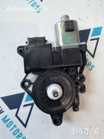 82450-J7015 моторче предно ляво за ел. стъклоповдигач от Kia XCeed (CD) 1.5 T-GDI двигател G4LH, снимка 3 - Части - 54677215