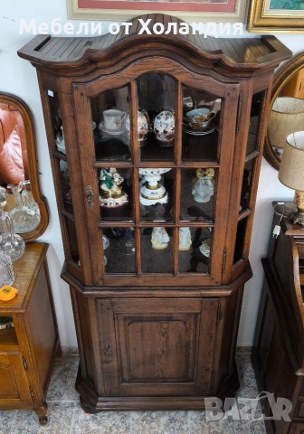 Висок дъбов шкаф с витрина, снимка 13 - Шкафове - 54133661