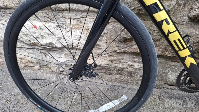 Шосеен велосипед TREK Domane AL 2 Gen 3 | Черно/златисто, снимка 5 - Велосипеди - 54894344