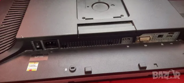 Качествен, Дизайнерски монитор HP ZR2740w. 27 инча, H-IPS матрица, W-LED, 2560x1440p, Премиум стойка, снимка 4 - Монитори - 55475374