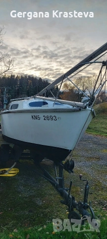 Ветроходна лодка , снимка 2 - Воден транспорт - 54346110