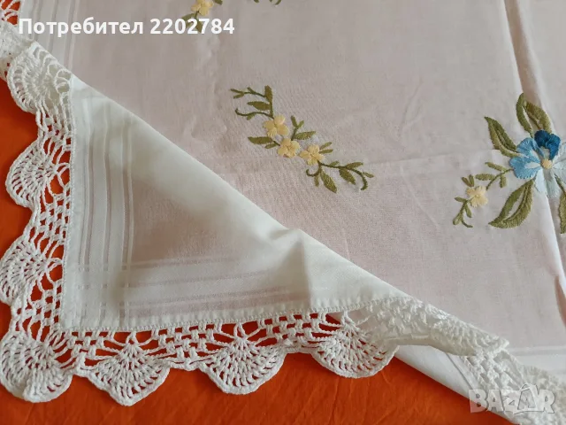 Битови, бродирани карета за маса , снимка 12 - Покривки за маси - 55660926
